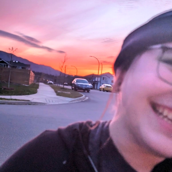 Meet your Posher, Madison - Picture 1 of 1